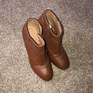 Brown wedges